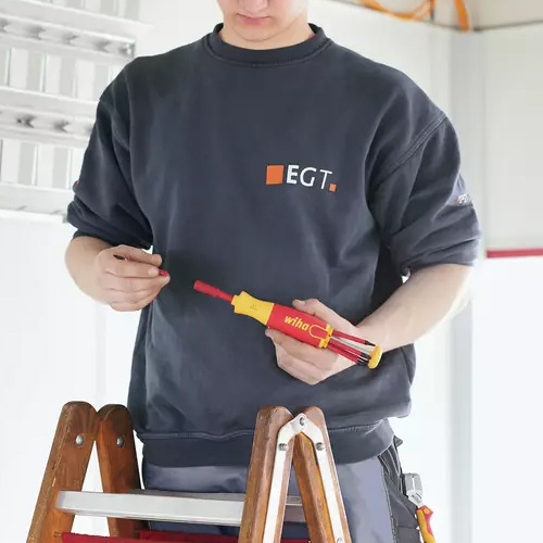 LiftUp Insulated Screwdriver Set with Bit Magazine (Slotted Phillips) - 38610 - Image 3